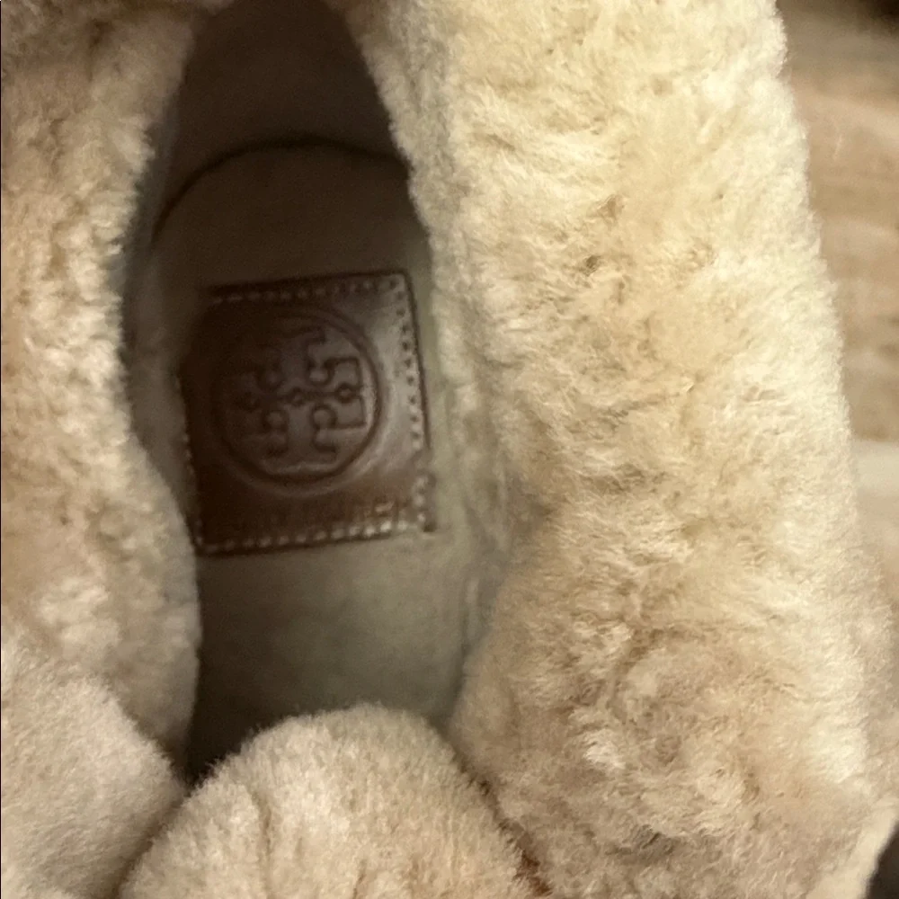 Tory Burch High-Top Benjamin Sneakers with Fur Trim 8.5 - Picture 9 of 15